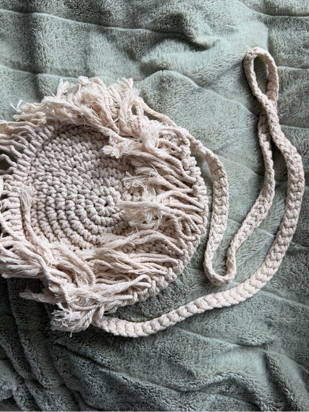 Handmade Macramé Fringe Crossbody Bag in Natural Cream